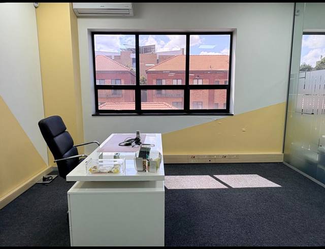 749M² OFFICE TO LET IN MIDRIDGE PARK